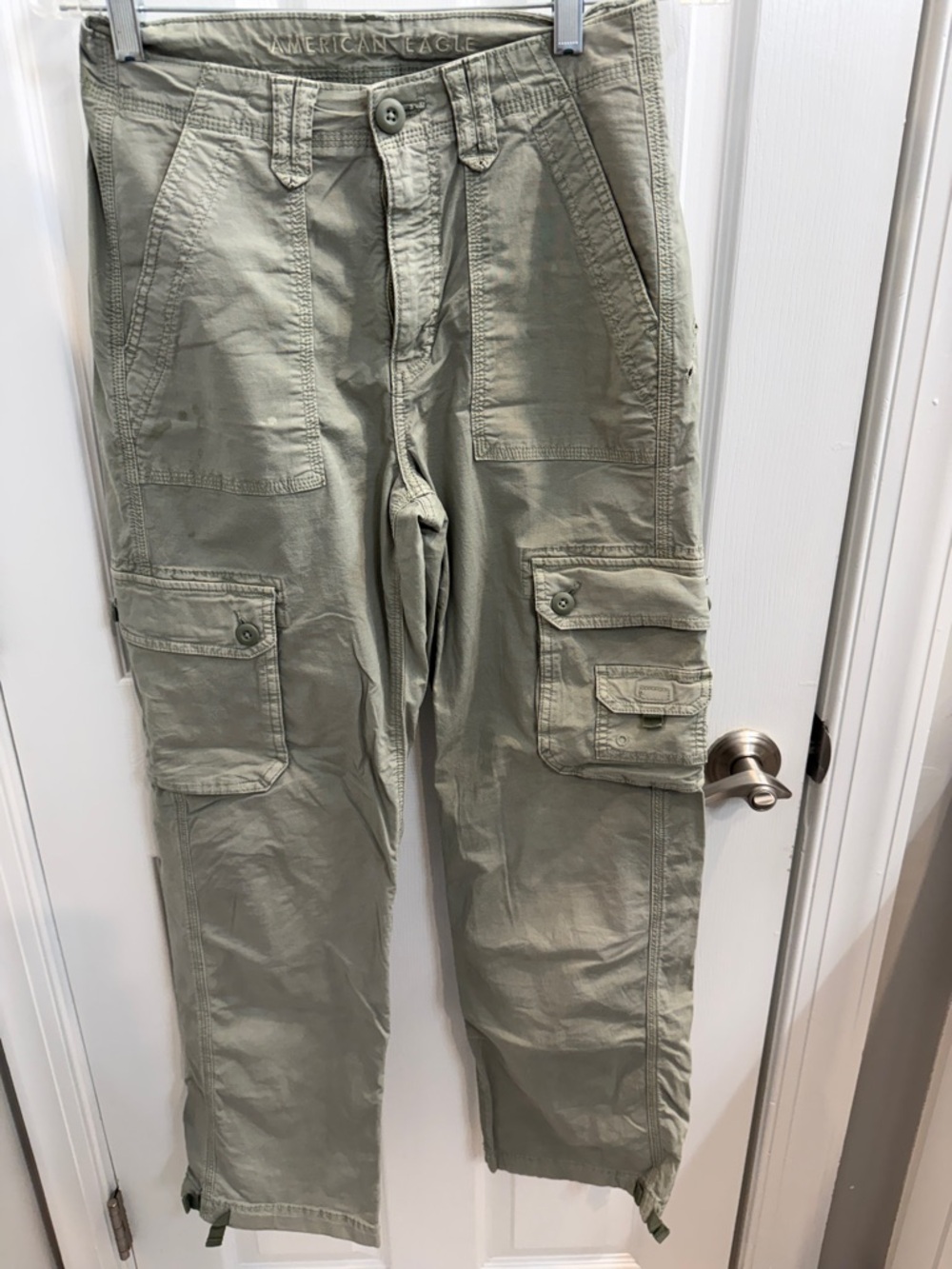 American Eagle Outfitters womens Light Olive Cargo Pants size 2